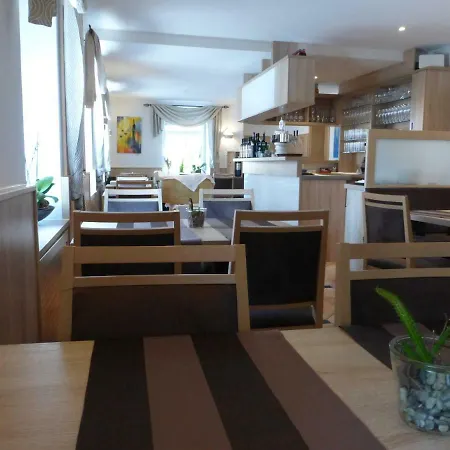 Апартаменты Ferienwohnung Bei Angelo Михельштадт